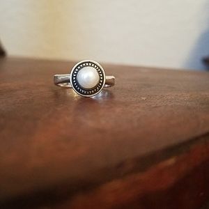 Authentic James Avery vintage pearl ring